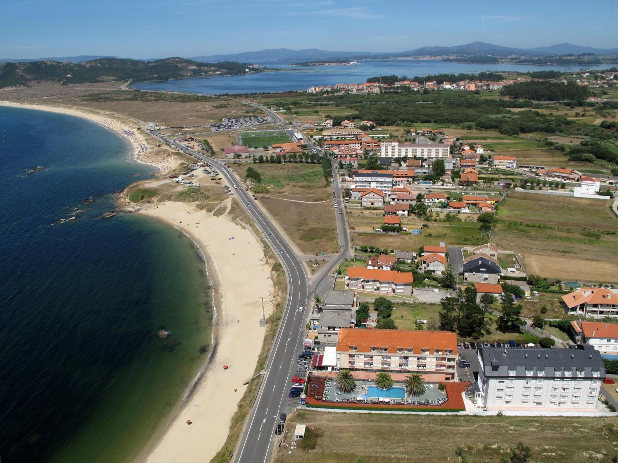 Hotel La Lanzada Playa de la Lanzada ภายนอก รูปภาพ
