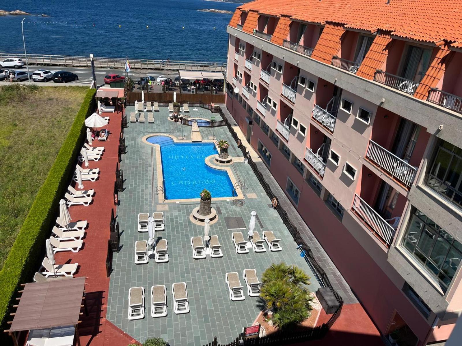 Hotel La Lanzada Playa de la Lanzada ภายนอก รูปภาพ